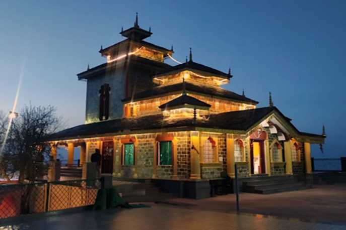 Kanatal, Uttarakhand: Complete Travel Guide, Places to Visit & Things to Do surkanda temple
